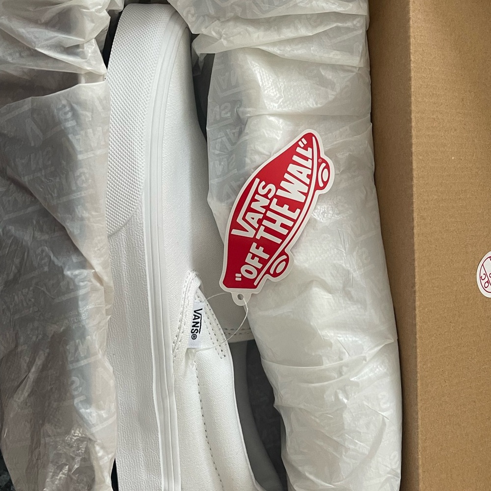 Vans Classic Slip-On Shoes - White - Picture 2 of 2